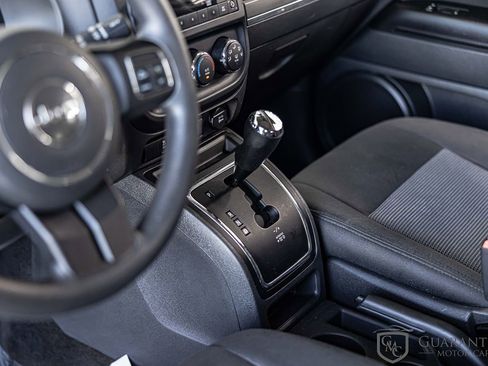 Used 2013 Jeep Compass Sport AWD/4WD image 19