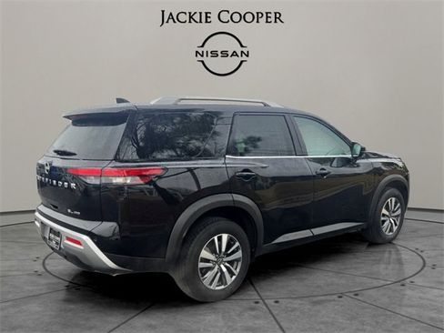 Certified 2025 Nissan Pathfinder SL image 5