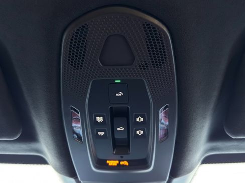 Used 2025 Porsche Panamera 4S w/ Premium Package image 39