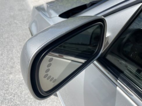 Used 2008 Cadillac DTS w/ Sun And Sound Package image 18