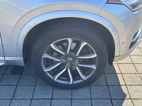 Used 2018 Volvo XC90 T6 Momentum w/ Convenience Package AWD/4WD image 10
