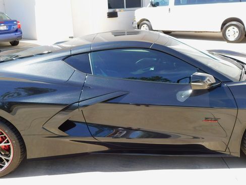 Used 2023 Chevrolet Corvette Stingray Premium Cpe w/ Z51 Performance Package RWD image 31