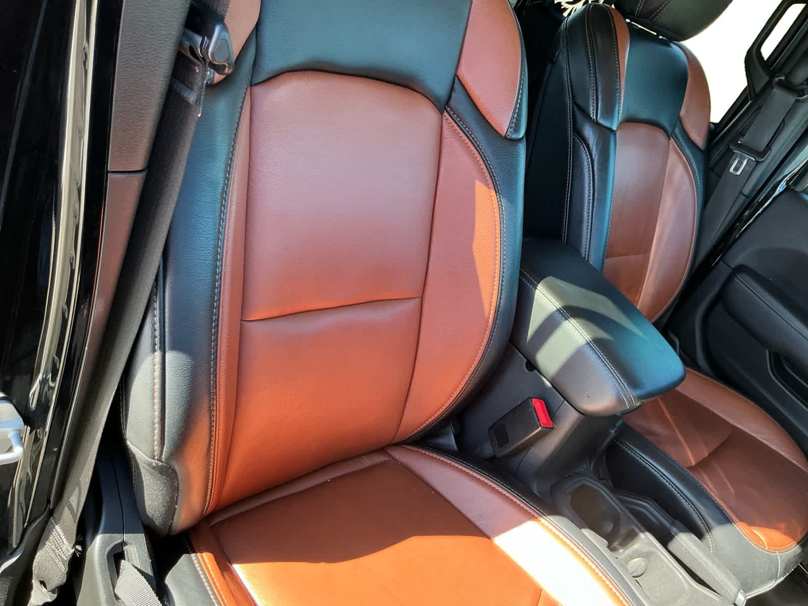 Used 2019 Jeep Wrangler Unlimited Sahara AWD/4WD image 15