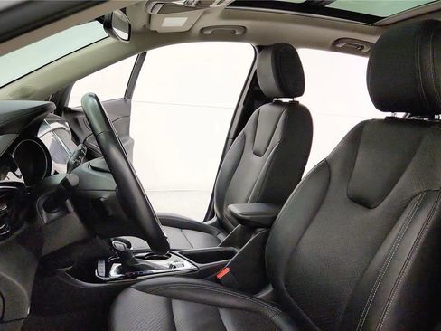 Used 2023 Buick Encore GX Essence w/ Experience Buick Package FWD image 27