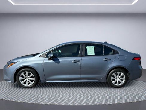 Used 2021 Toyota Corolla LE w/ Carpet Mat Package (TMS) FWD image 3