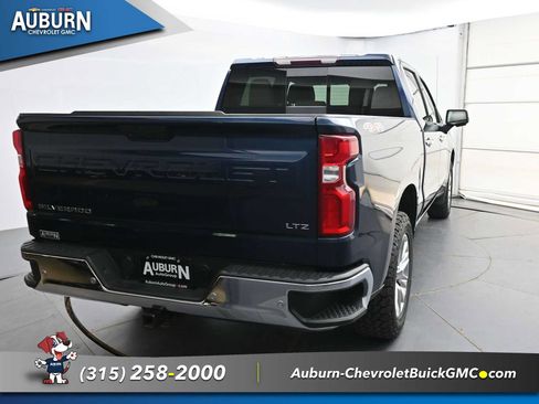 Used 2022 Chevrolet Silverado 1500 LTZ AWD/4WD image 4