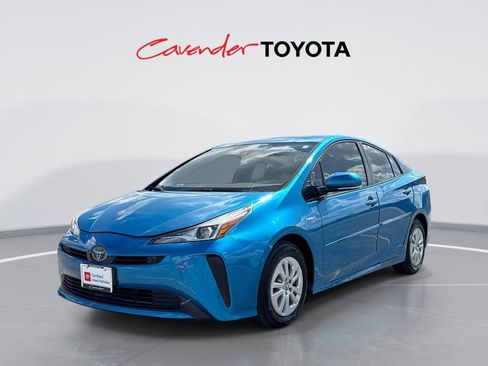 Used 2019 Toyota Prius LE FWD image 1