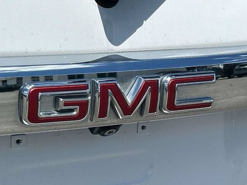 Used 2023 GMC Acadia Denali AWD/4WD image 11