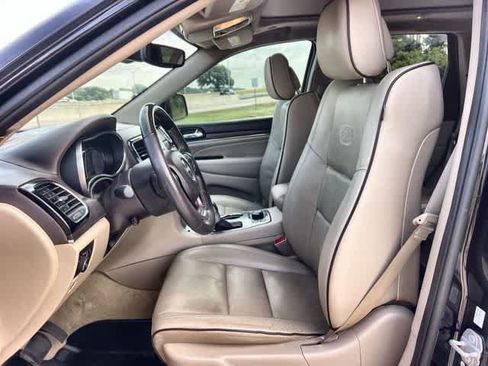 Used 2021 Jeep Grand Cherokee Overland AWD/4WD image 11