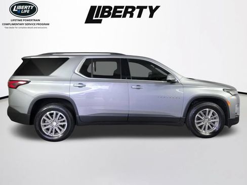 Used 2024 Chevrolet Traverse LT AWD/4WD image 2