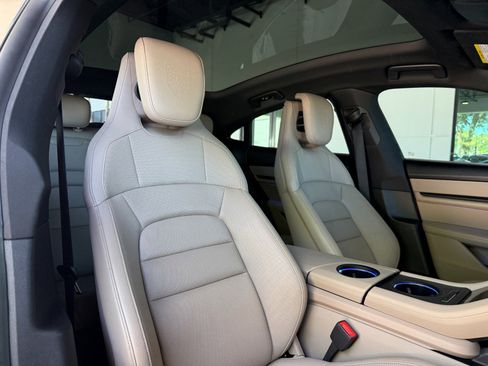 Used 2023 Porsche Taycan RWD image 35