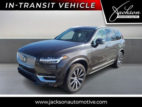 Used 2025 Volvo XC90 B5 Plus image 1