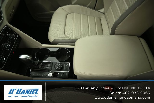 Used 2021 Volkswagen Atlas SEL Premium AWD/4WD image 35
