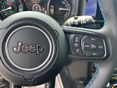 Used 2025 Jeep Wrangler Unlimited Rubicon 4xe w/ Safety Group AWD/4WD image 26