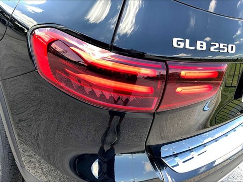 New 2025 Mercedes-Benz GLB 250 GLB 250 image 6
