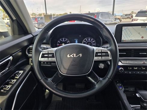 Used 2022 Kia Telluride EX w/ EX Premium Package image 25