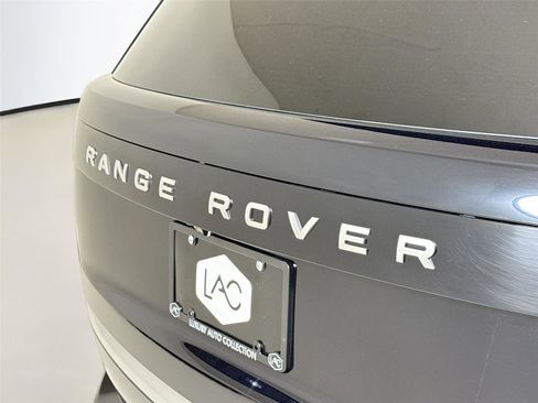 Used 2024 Land Rover Range Rover Autobiography image 39