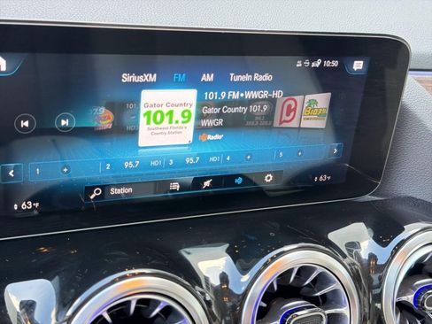 Certified 2022 Mercedes-Benz GLA 250 4MATIC image 24