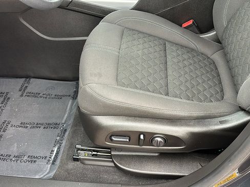 Used 2021 Chevrolet Blazer LT image 24