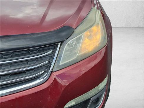 Used 2017 Chevrolet Traverse LT w/ Style and Technology Package FWD image 9