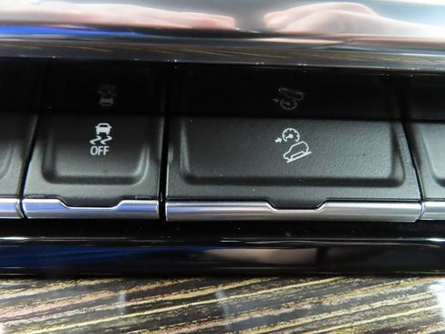 Used 2024 GMC Sierra 1500 Elevation w/ LPO, Elevation Black Package image 52