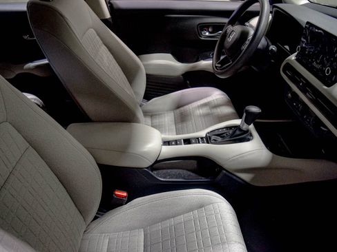 Used 2024 Honda HR-V LX image 15