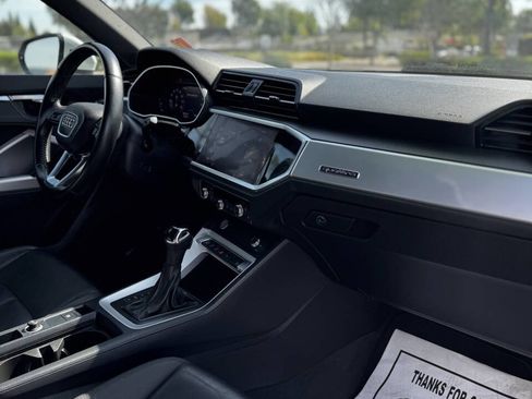 Used 2020 Audi Q3 2.0T Premium w/ Convenience Package image 9