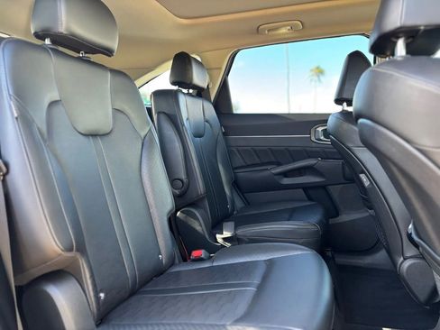 Used 2024 Kia Sorento SX image 11