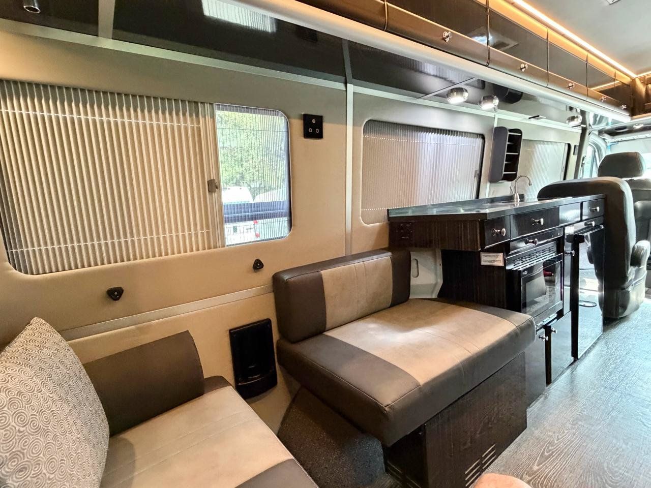 Used 2017 Mercedes-Benz Sprinter 3500 image 72