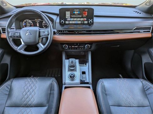 Used 2022 Mitsubishi Outlander SEL image 18