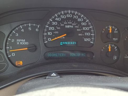 Used 2005 Chevrolet Avalanche LS w/ Onstar Plus Package RWD image 24