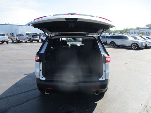 Certified 2020 Chevrolet Traverse LS w/ LPO, Floor Liner Package FWD image 8