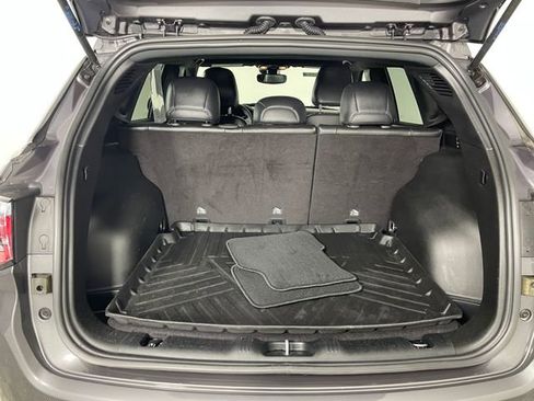 Used 2024 Jeep Compass Latitude image 18