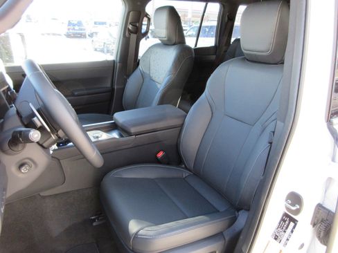 Used 2026 Lexus GX 550 w/ Cold Area Package image 20