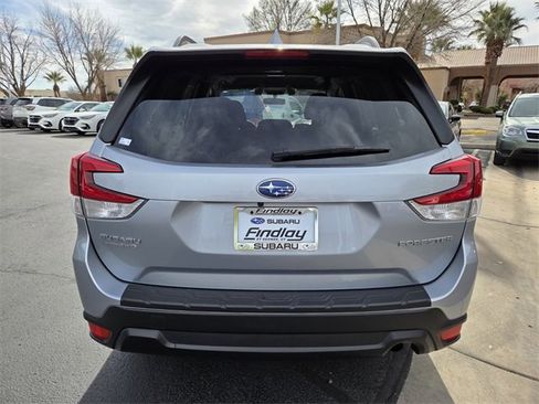 Used 2020 Subaru Forester Premium image 5