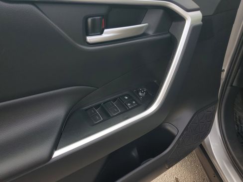 Certified 2025 Toyota RAV4 XLE AWD/4WD image 20