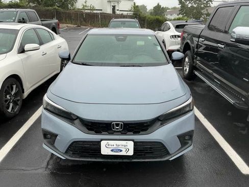 Used 2022 Honda Civic Sport Touring image 2