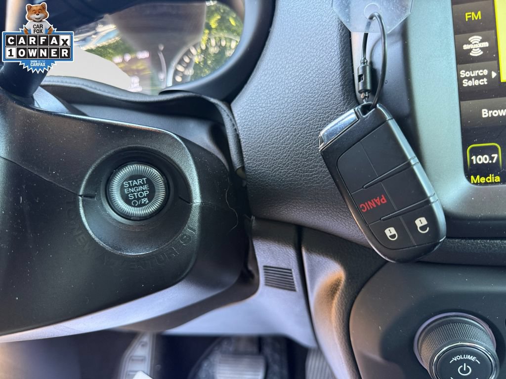 Used 2023 Jeep Renegade Latitude AWD/4WD image 29
