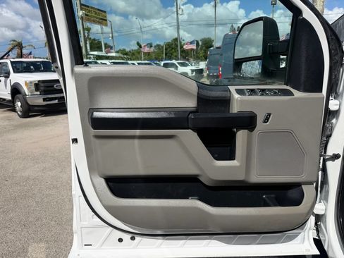 Used 2019 Ford F550 4x4 Crew Cab Super Duty image 9