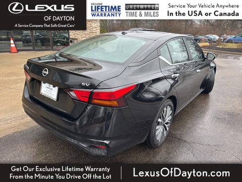 Used 2024 Nissan Altima 2.5 SV image 3