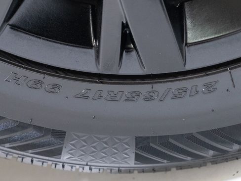 Used 2019 Volkswagen Tiguan SE w/ Panoramic Sunroof Package image 71