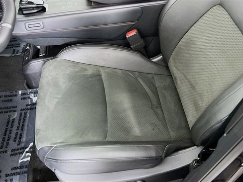 Used 2024 Nissan Ariya AWD image 19