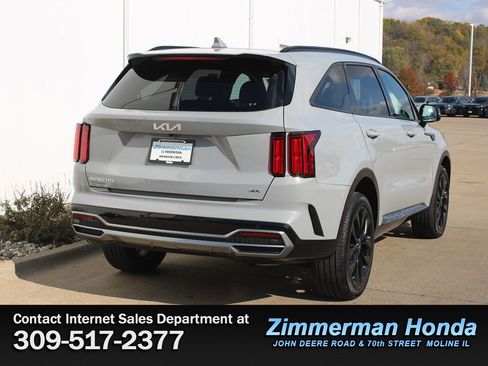 Used 2023 Kia Sorento SX image 2