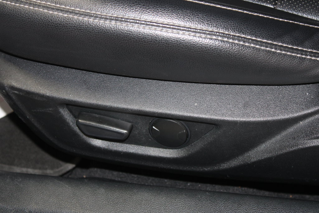 Used 2021 Ford Mustang Premium RWD image 16
