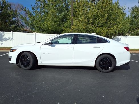 Used 2022 Chevrolet Malibu LT image 26