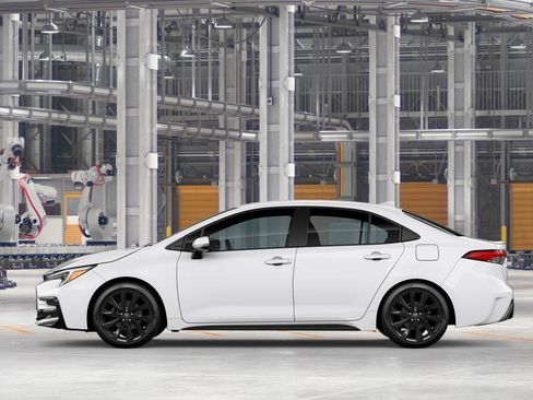 New 2026 Toyota Corolla SE FWD image 4