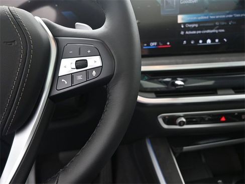 New 2025 BMW X5 xDrive50e image 2