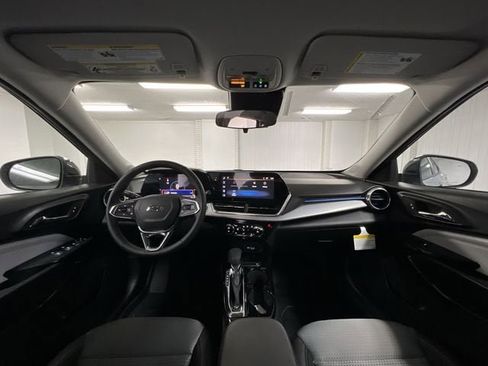 New 2026 Chevrolet Trax LT w/ Driver Confidence Package FWD image 19