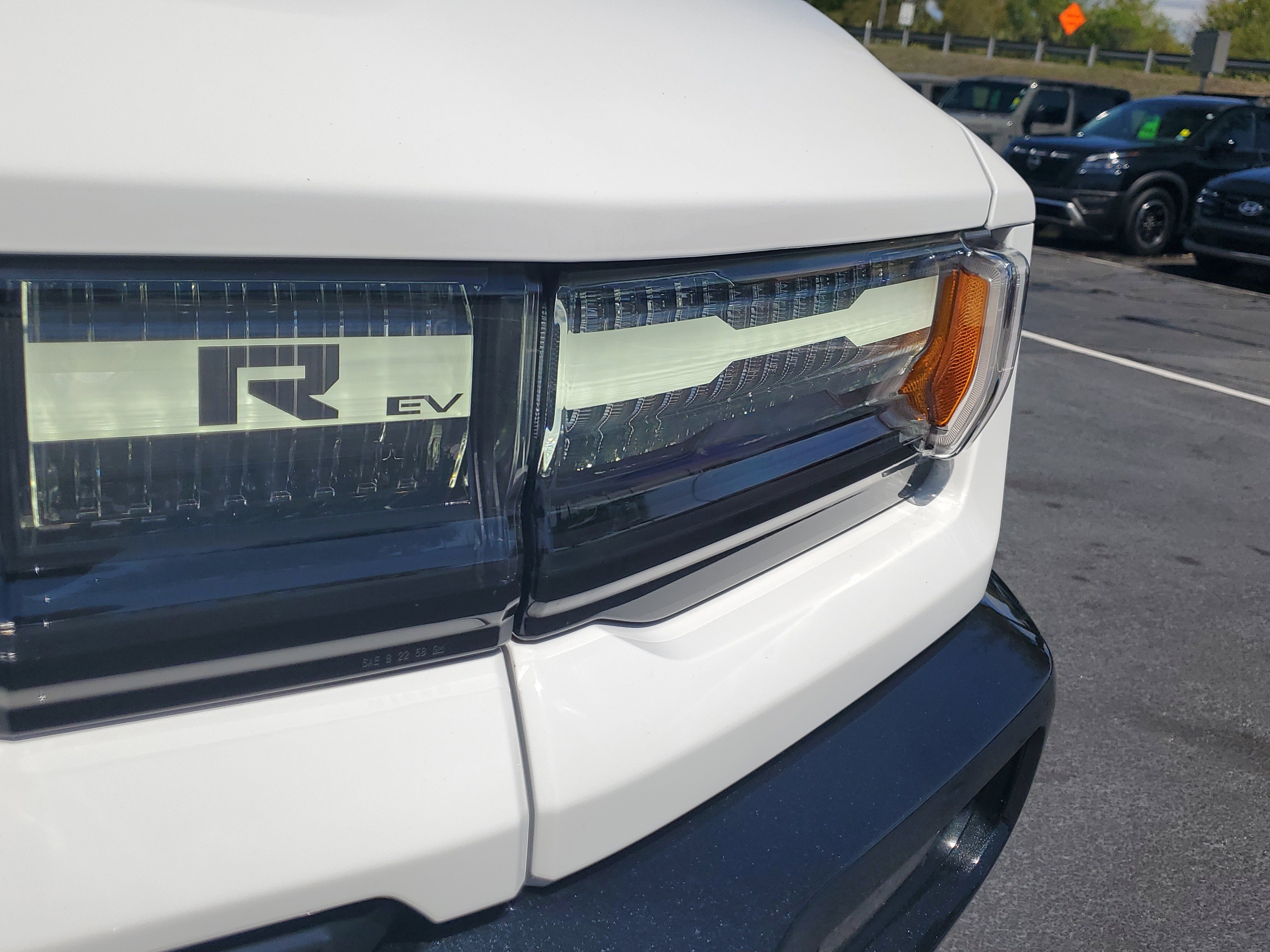 Used 2025 GMC Hummer EV 2X AWD/4WD image 3