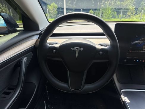 Used 2023 Tesla Model 3 Standard Range RWD image 19